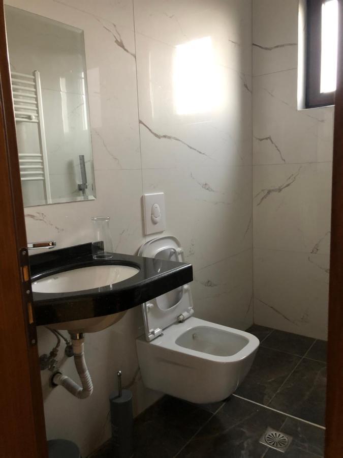 Vila Ilo Tushemisht Ngoại thất bức ảnh